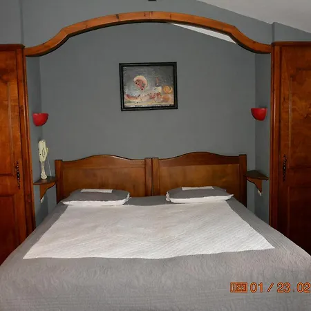 De La Feniere 3* Arles
